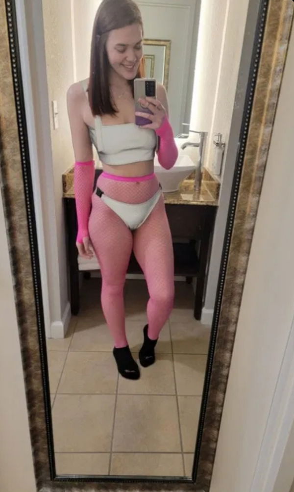 zertuvemle, 24 years old from United Kingdom