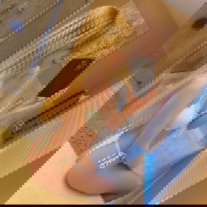 Maddie005's Cover Photo