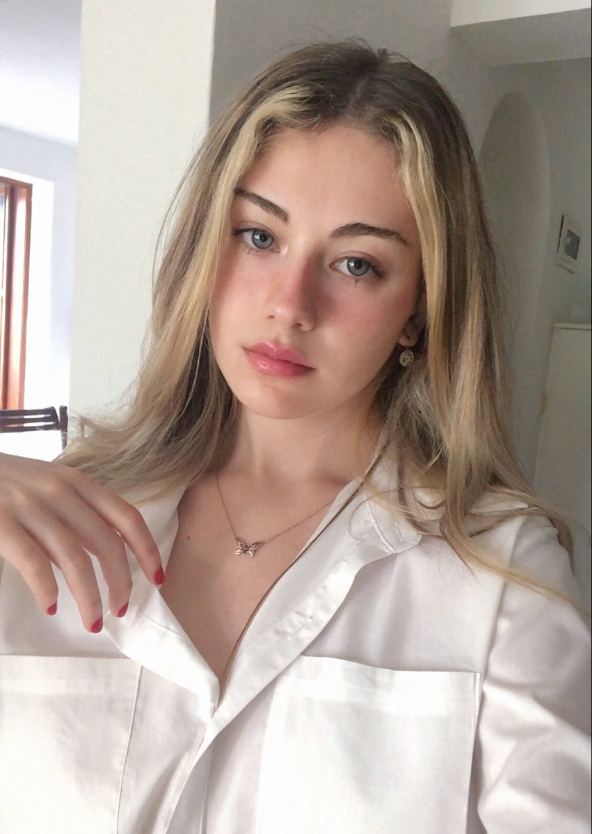 Maeve2201's Profile Photo