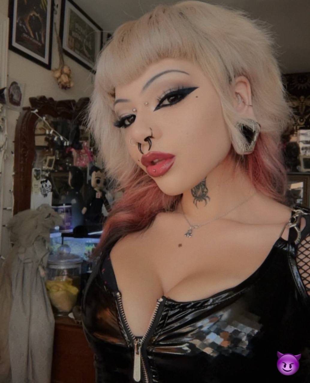 Sharoncorey's Cover Photo