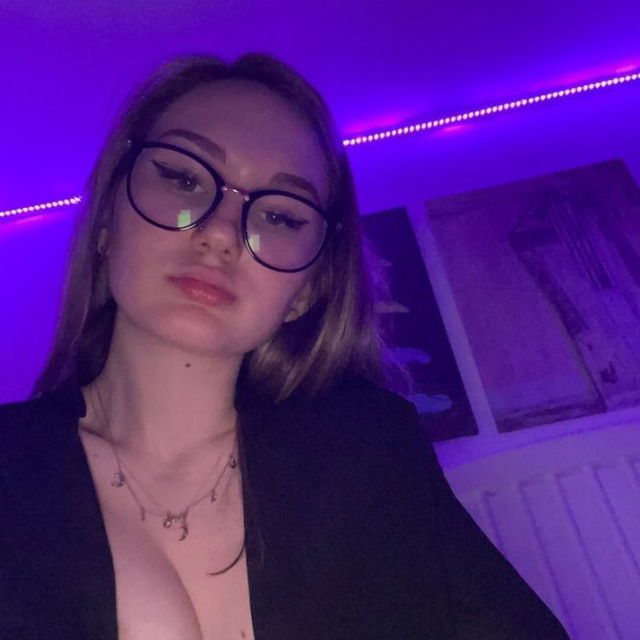 Diane1, 23 years old from United States