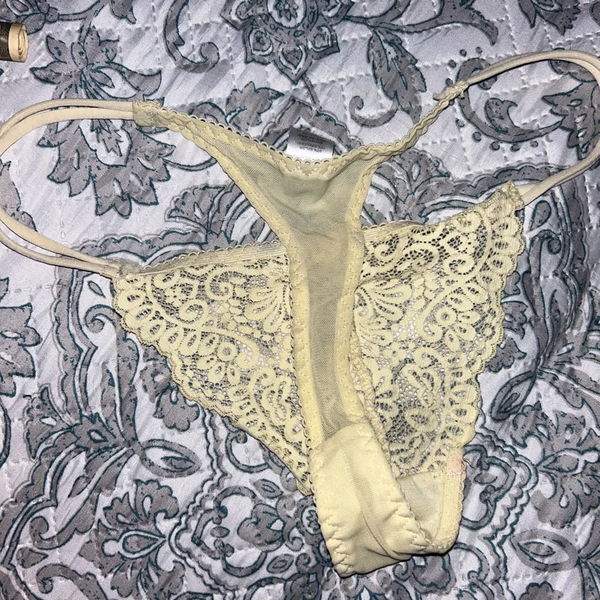 dabavily, 23 years old from Australia