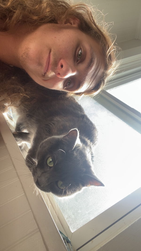 Buddernife, 25 years old from United States