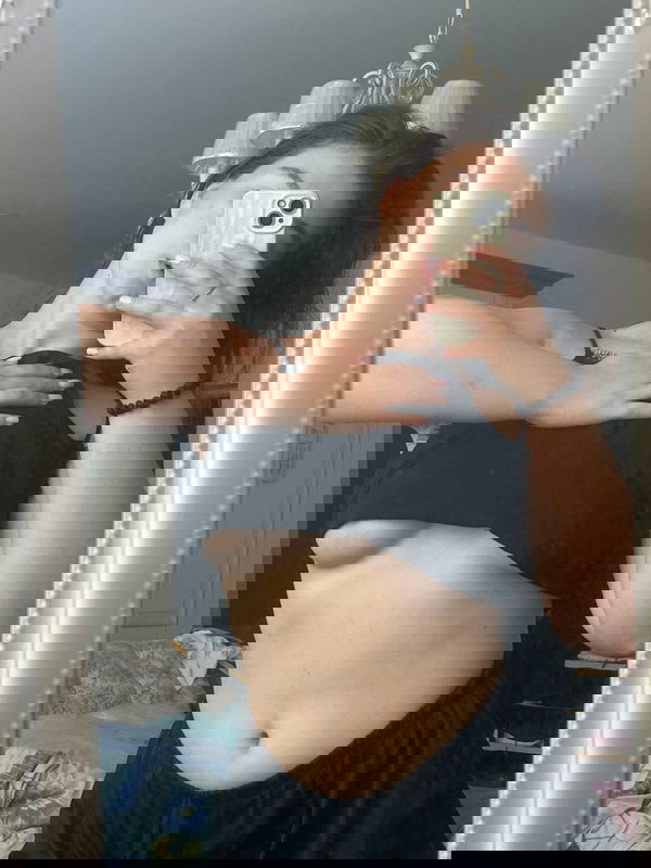 lisa45454, 22 years old from United States