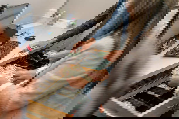 Billionaireevankate6947's Cover Photo