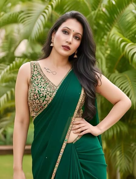 rofij18318's Cover Photo