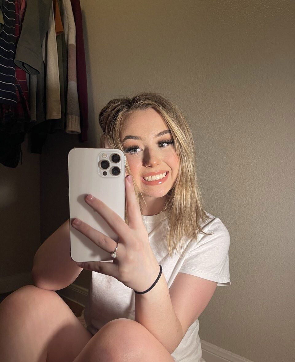 Alexa749's Profile Photo