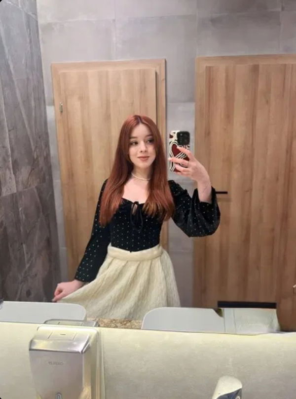 riguxyfa, 22 years old from United Kingdom