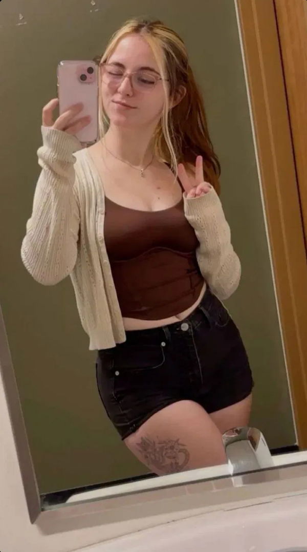 sosogali, 22 years old from United States