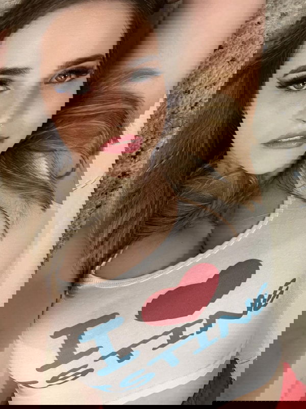 Sienna_tg22, 22 years old from United States