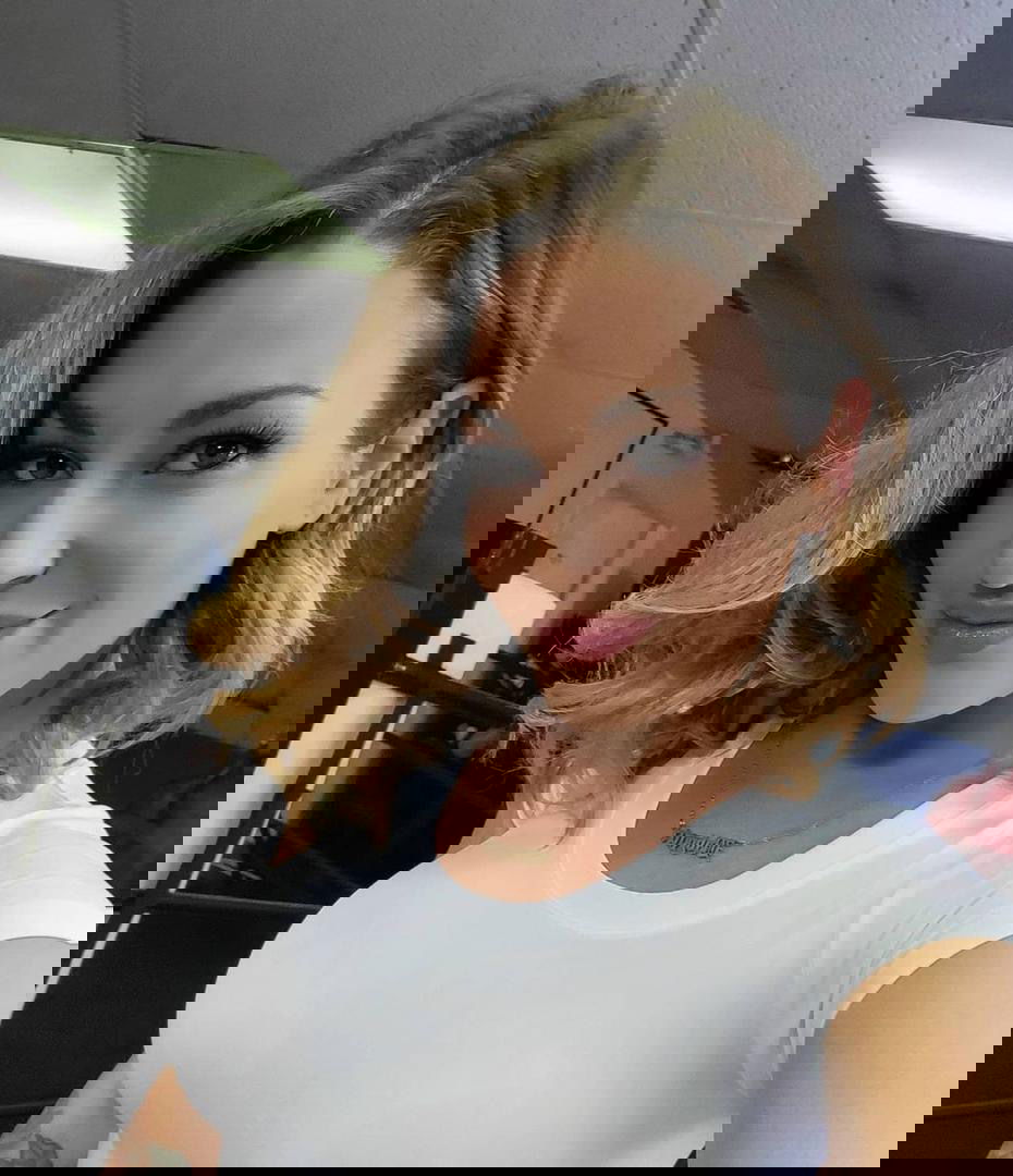 xixesak's Cover Photo