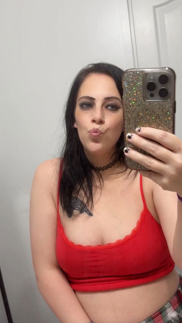 veralawi, 24 years old from Germany