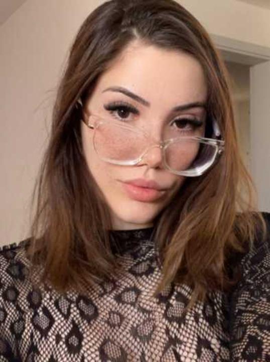 zorybi, 24 years old from United States