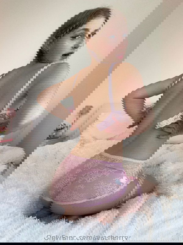 AnnaLisa32, 21 years old from United States