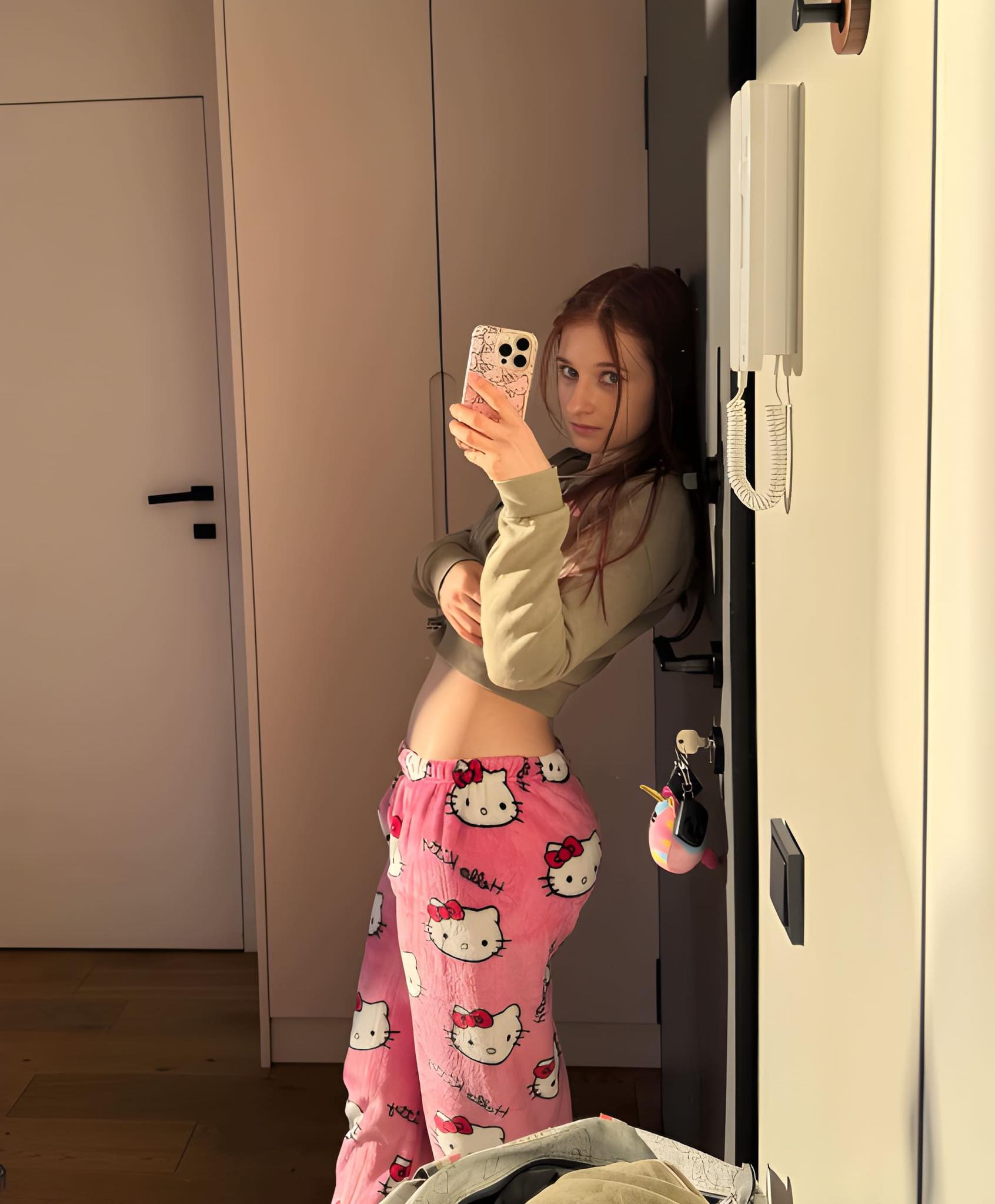 xasepeg734's Cover Photo