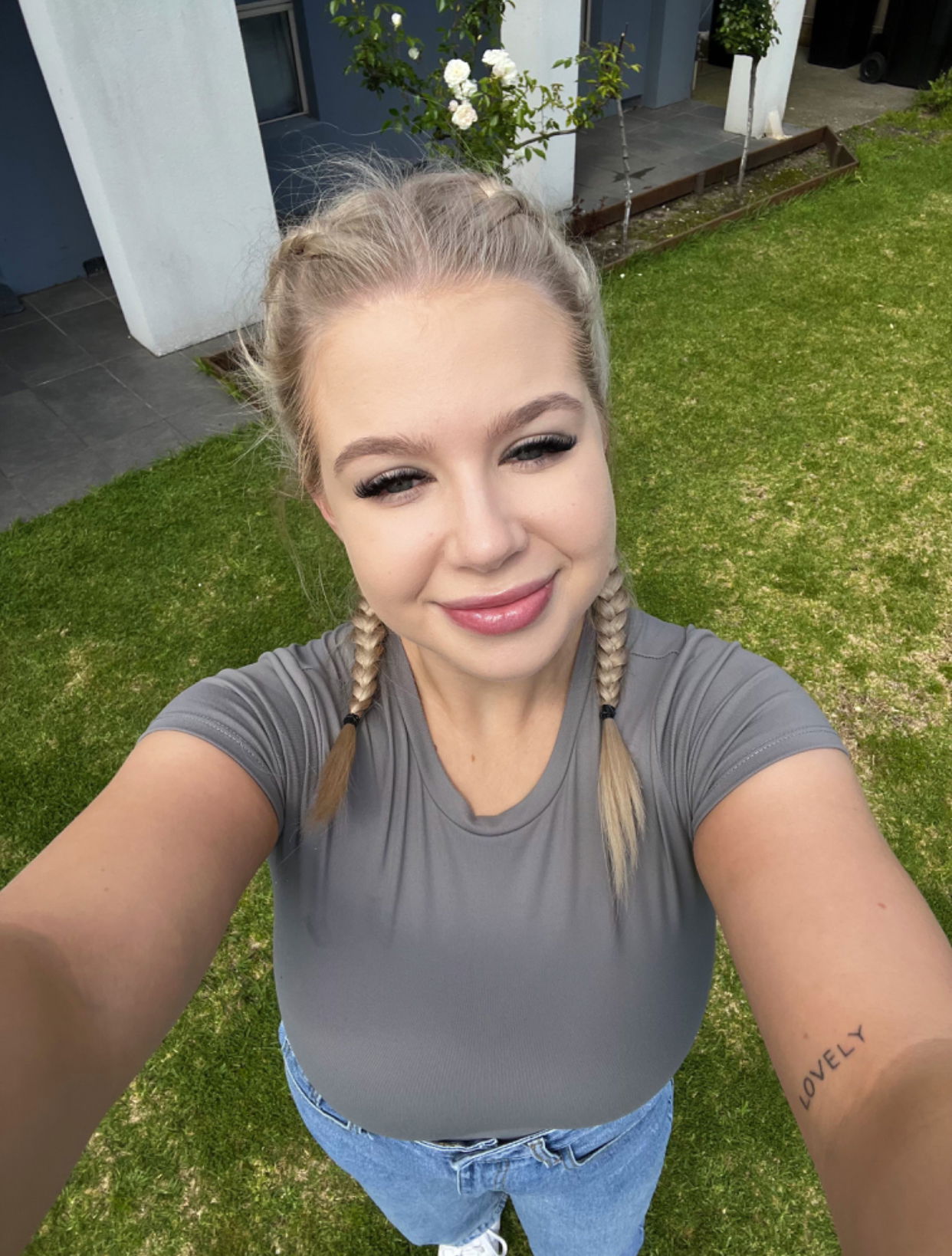 Bev18513, 24 years old from Australia