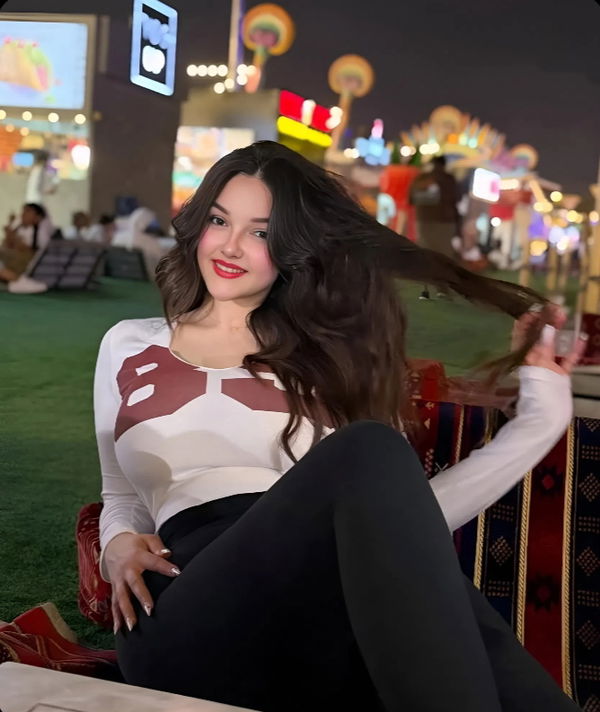 xacusuqa, 24 years old from Canada