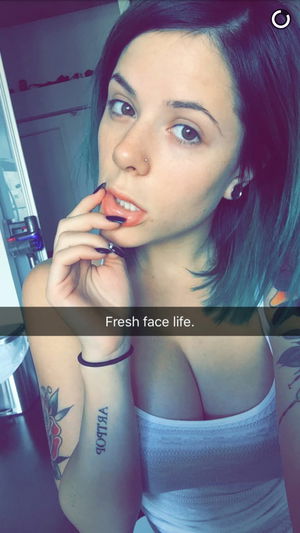 clownclara737's Profile Photo