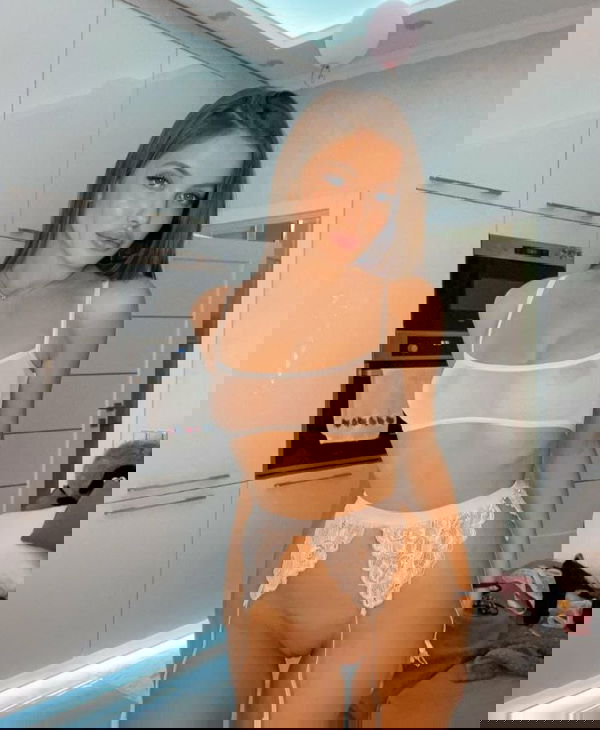 Lilah045, 22 years old from Denmark