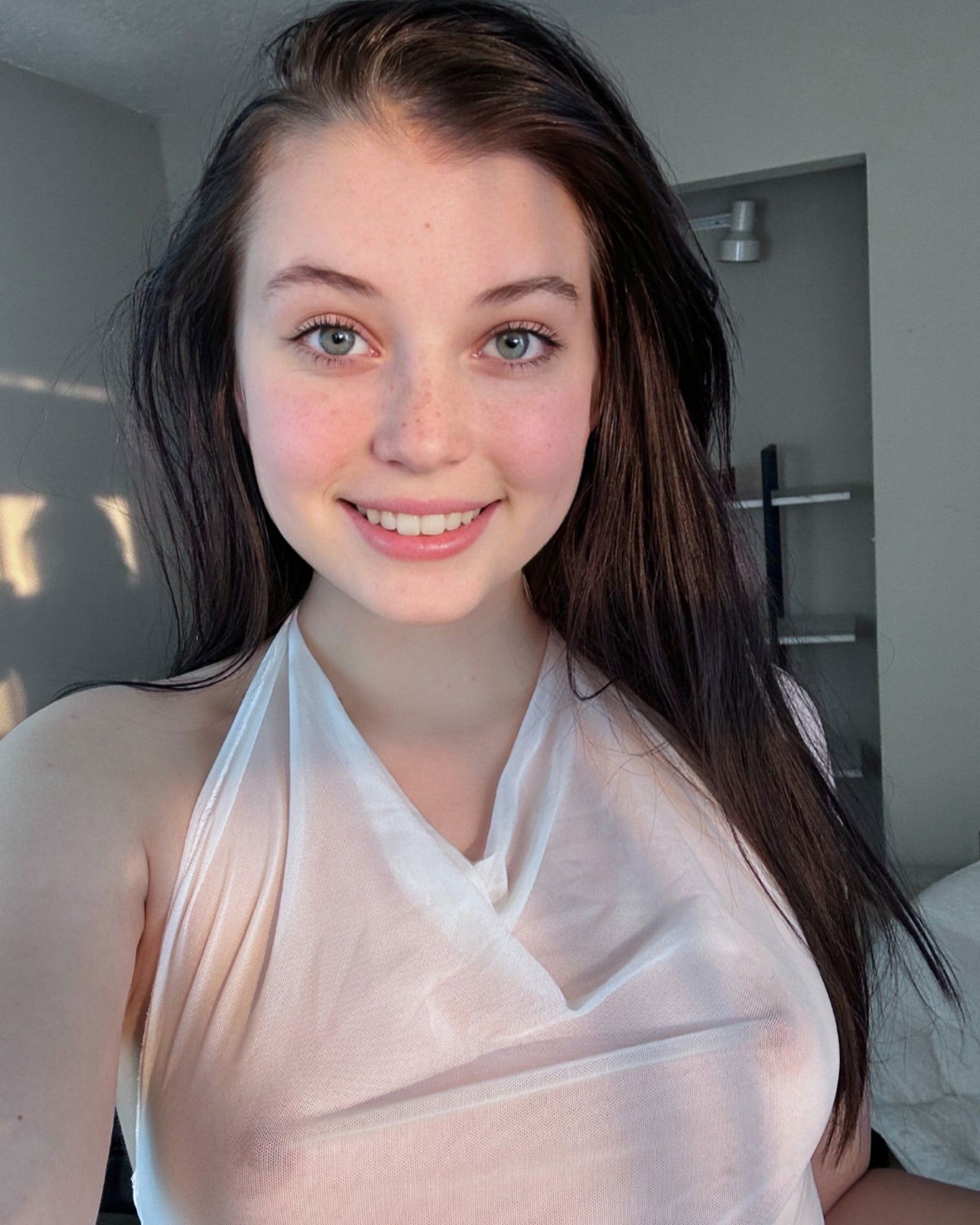 alina1xhot's Cover Photo