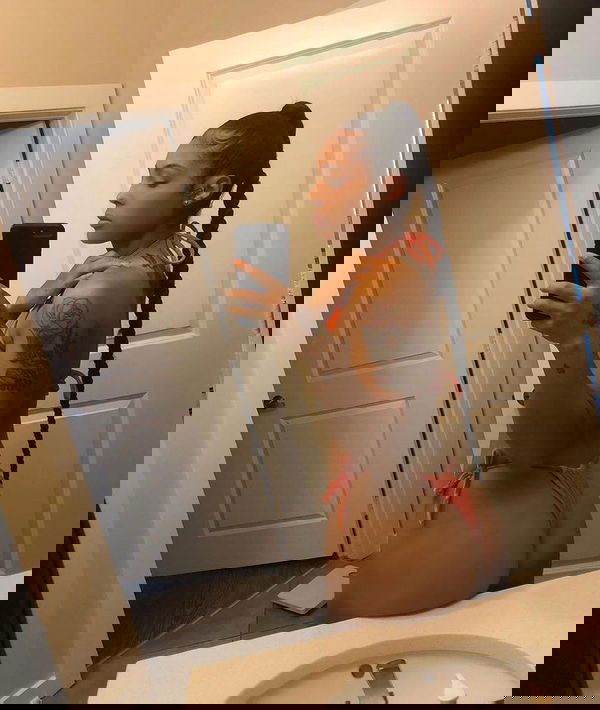 xareloc961, 25 years old from United States