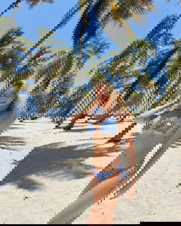 fgwiy6sx5q, 19 years old from United Kingdom