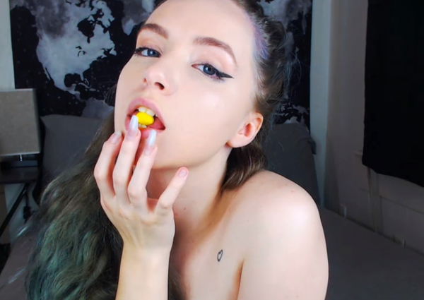 olivia2184, 18 years old from United States