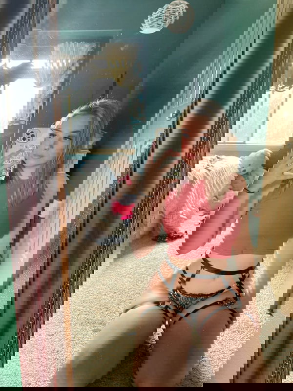 yibofiw265, 21 years old from United States