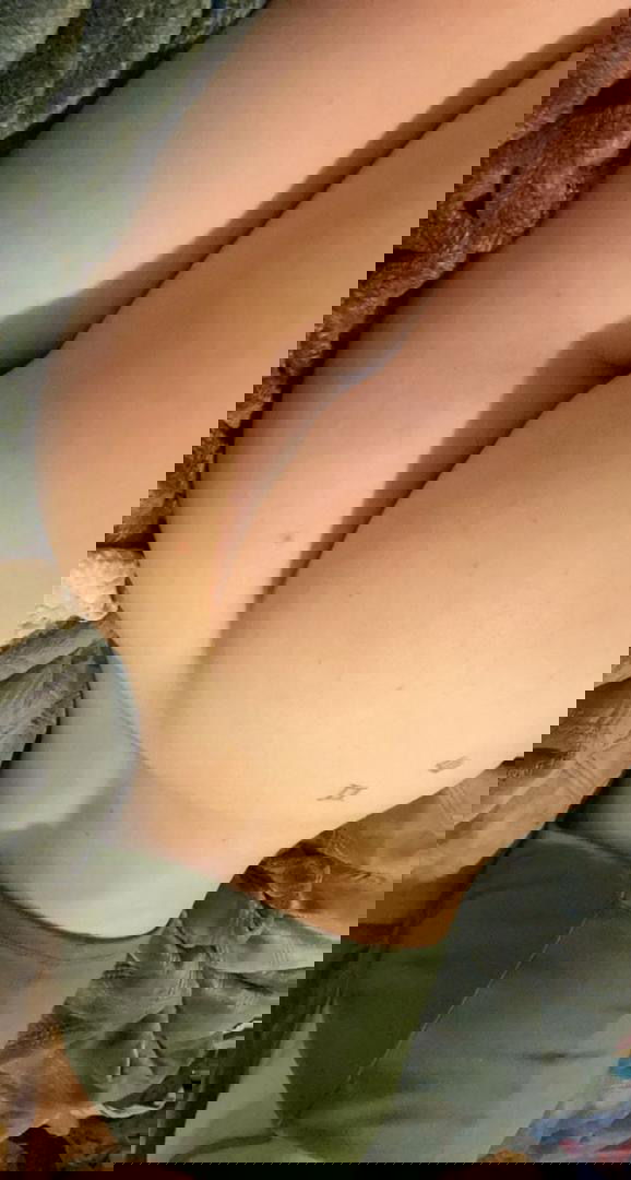 Clara037484's Profile Photo