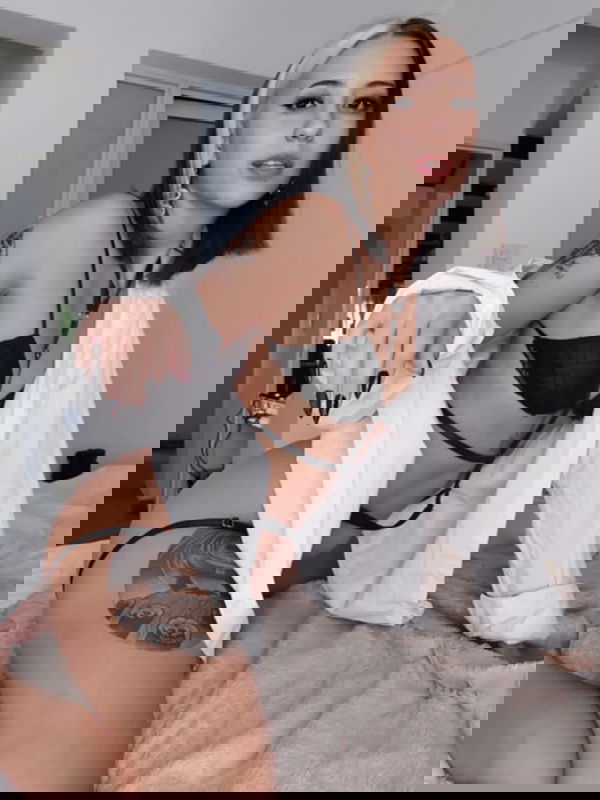 oliviaelsa_14, 22 years old from United States