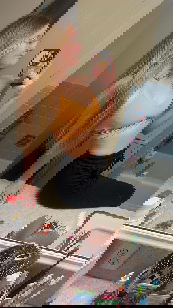 Teressa9, 25 years old from Canada