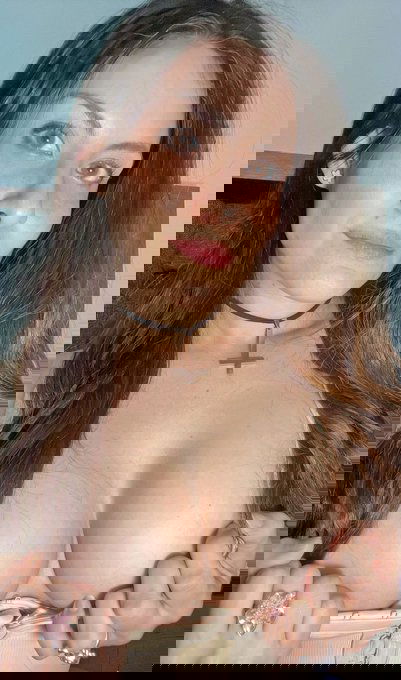 @annavon_, 27 years old from United States