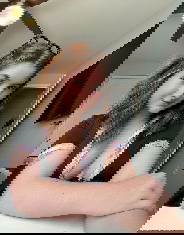 xhodtuz, 22 years old from United States