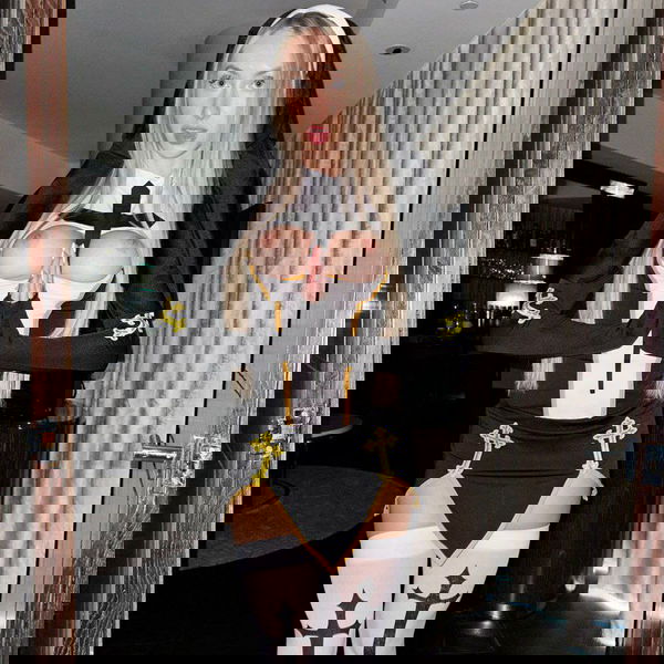 cumgirl_n, 22 years old from United Kingdom