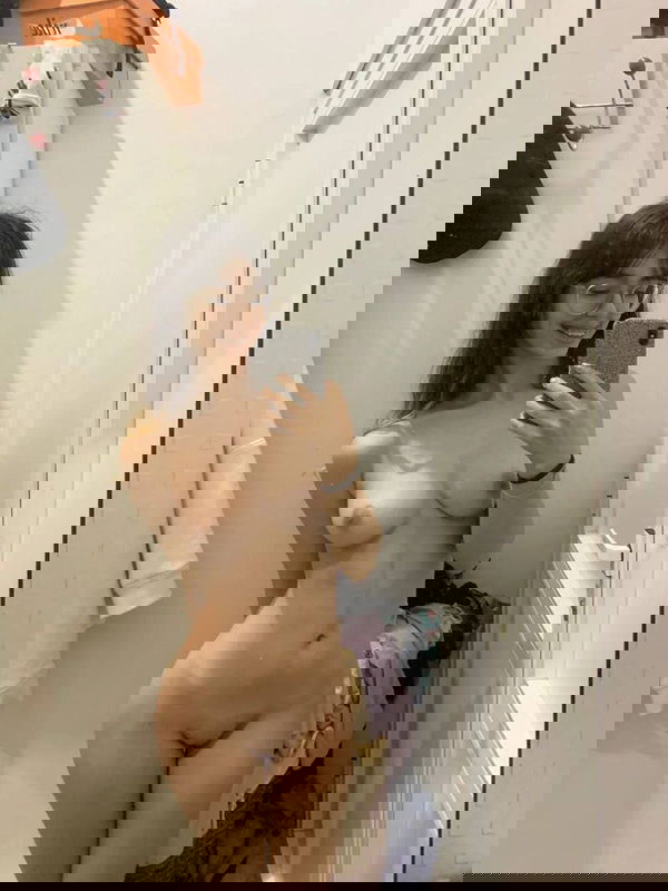 rilina, 23 years old from Ireland