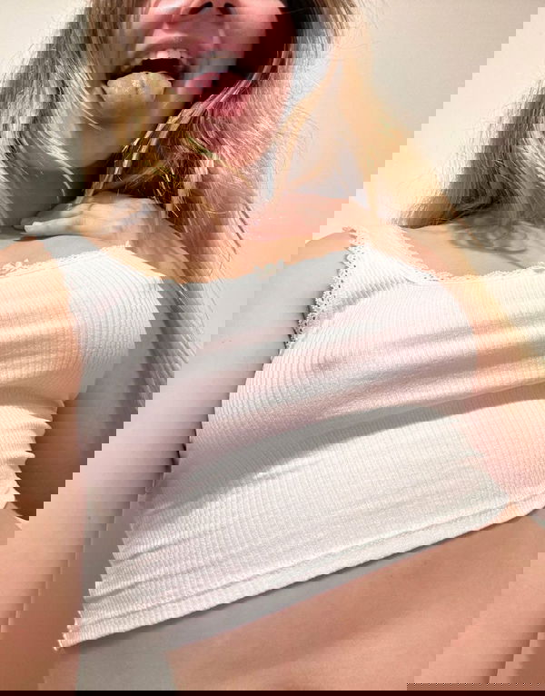 emilyx69, 21 years old from United States