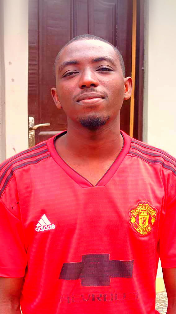 idris45, 20 years old from Ghana