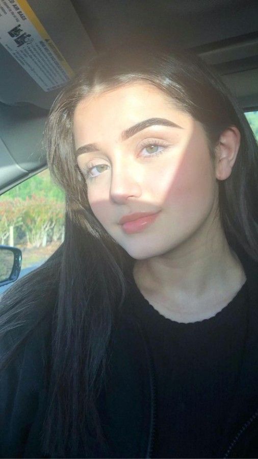 Ella10014, 22 years old from Canada