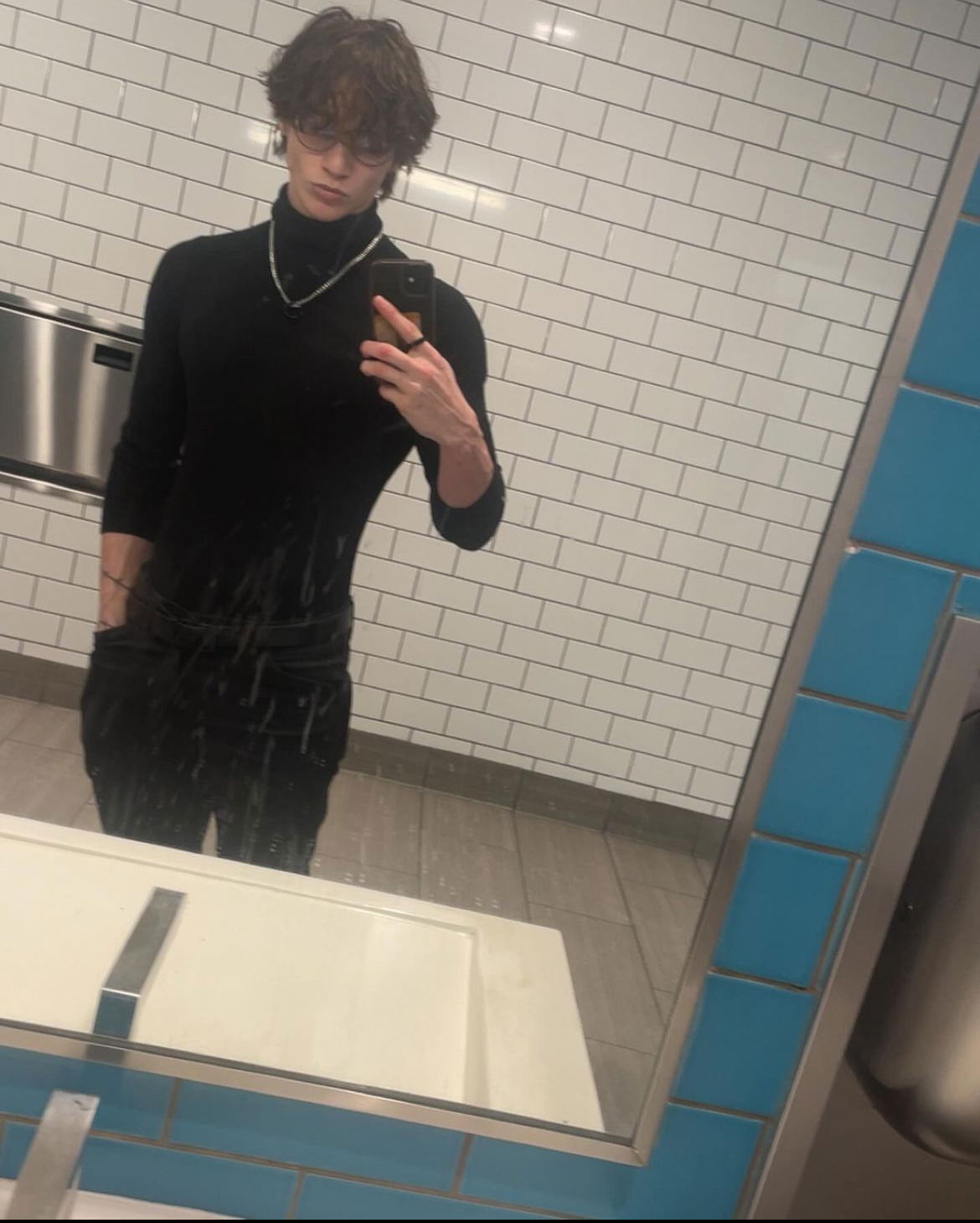 Alex_pueblos9x's Cover Photo