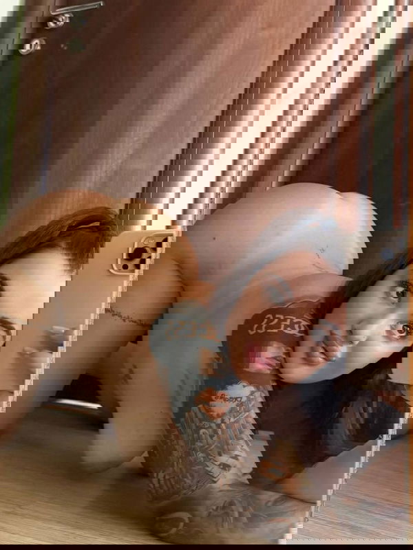 lina_baby, 19 years old from United States