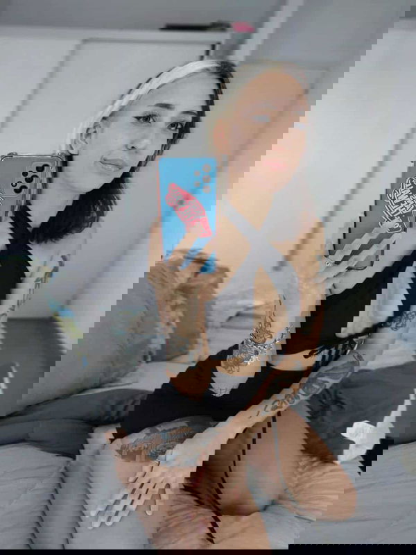 xefev12783, 19 years old from Canada