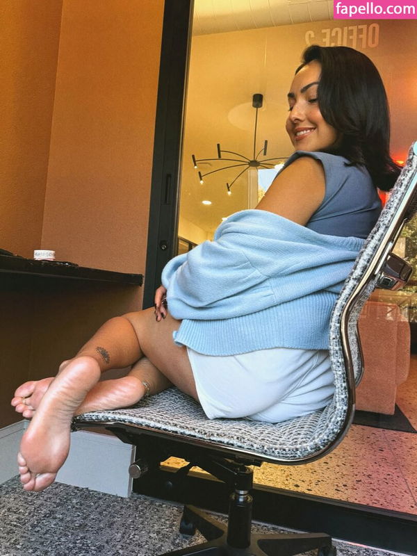 nelodax856, 22 years old from Denmark