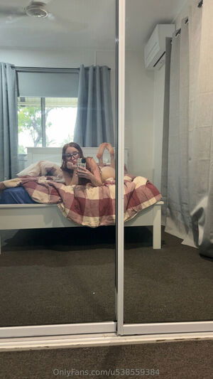 hivena8560's Cover Photo