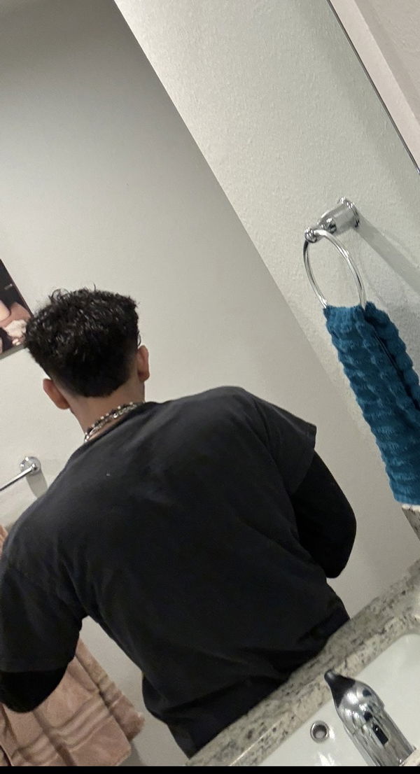 TextE, 19 years old from Australia