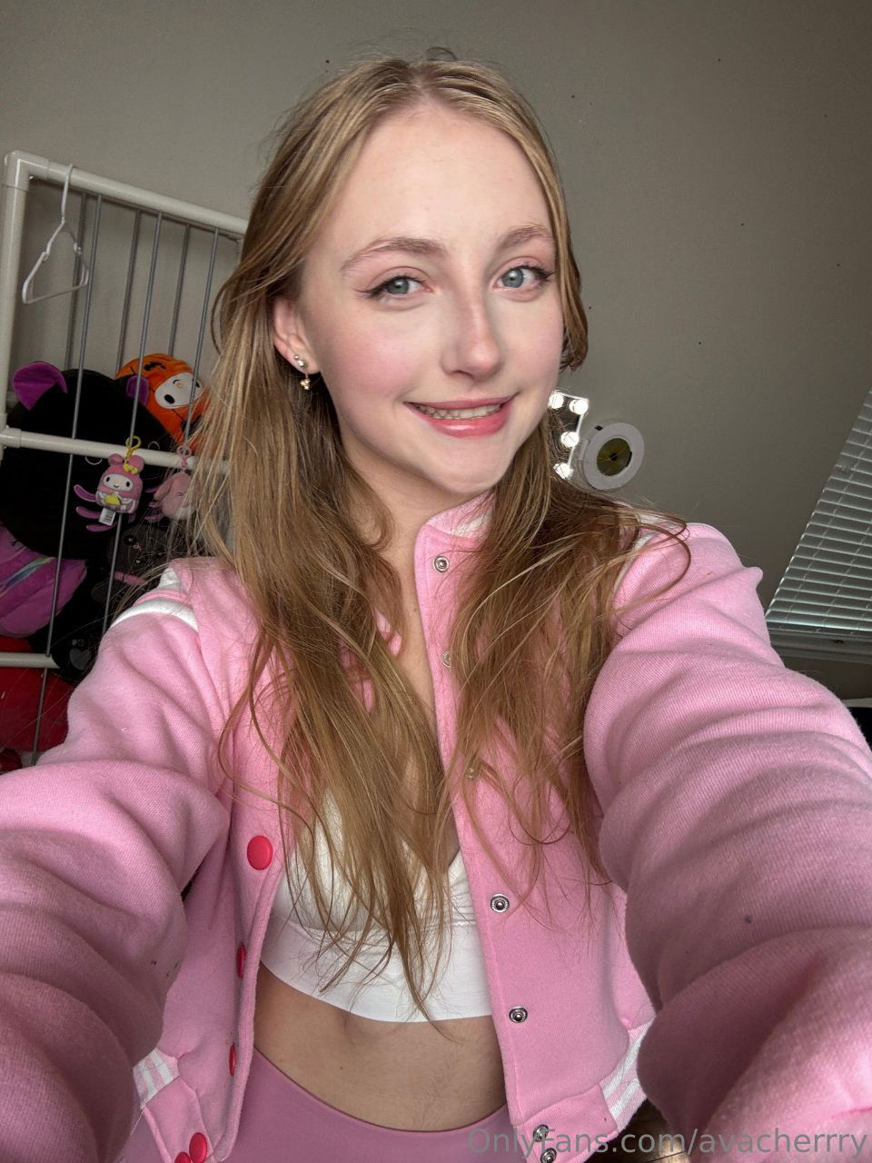 AnnaLisa30, 21 years old from United Kingdom