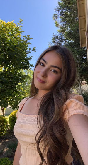 Madalyn015's Profile Photo