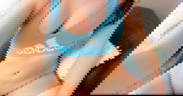 nudes288, 22 years old from United States