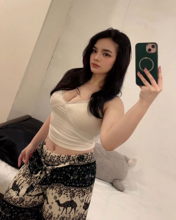 mobici3251, 24 years old from United Kingdom