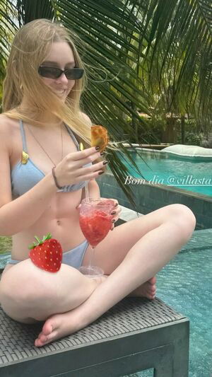 Amelia20Fx65's Profile Photo