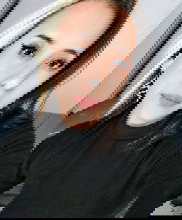 EmmaQ1043237, 21 years old from United States